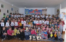 Учні недільної школи при Свято-Покровському храмі відвідали вихованців будинку дитини у Луцьку