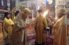 Єпископ Волинський і Луцький Нафанаїл очолив Божественну Літургію у Свято-Хрестовоздвиженському храмі Луцька